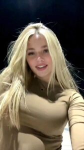 Video Iclik – Hot Tiktoker Mia Indonesia Sedang Viral